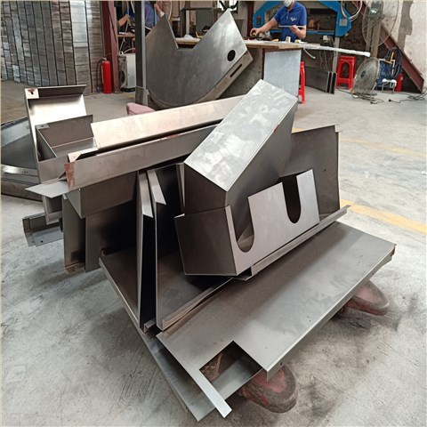 機殼設(shè)備件