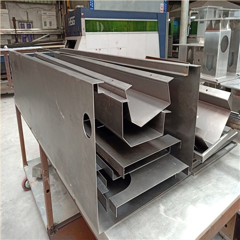 機殼設(shè)備件