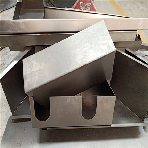 機殼設(shè)備件