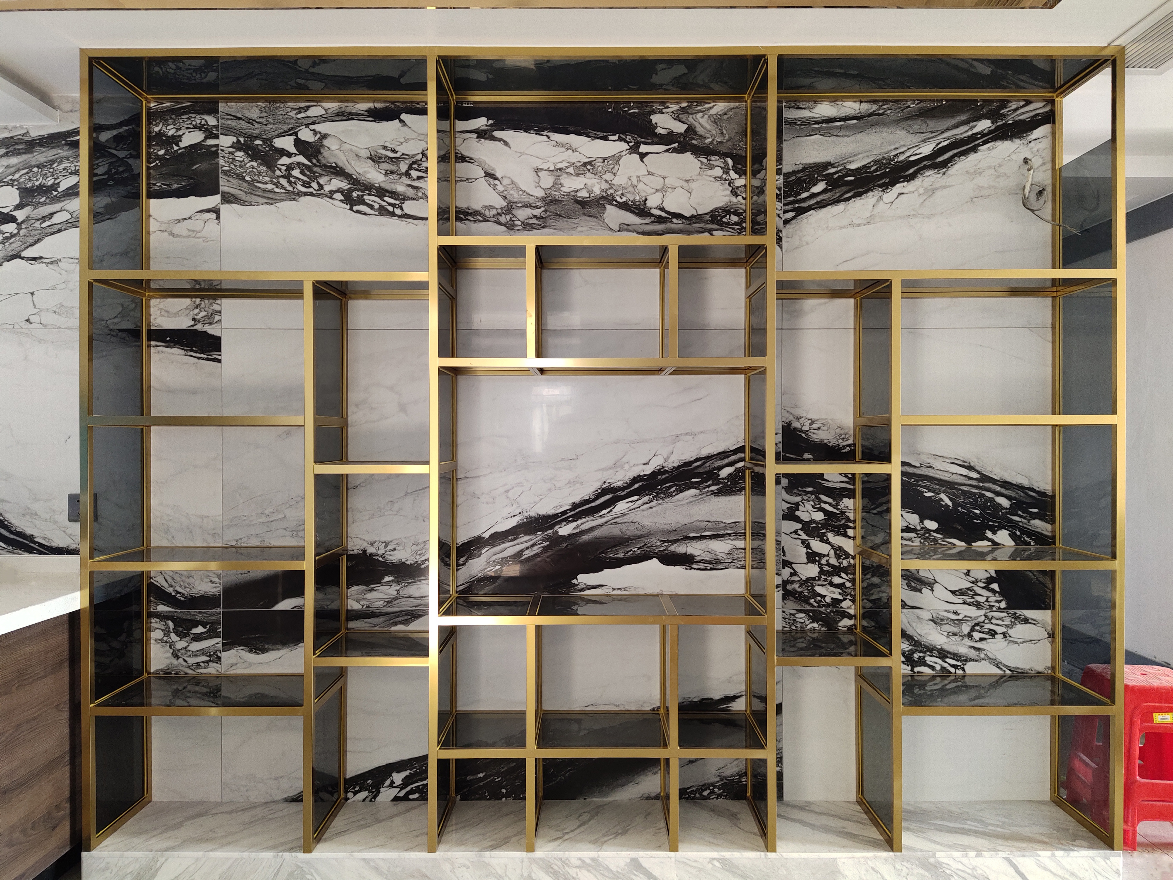 不銹鋼裝飾展柜